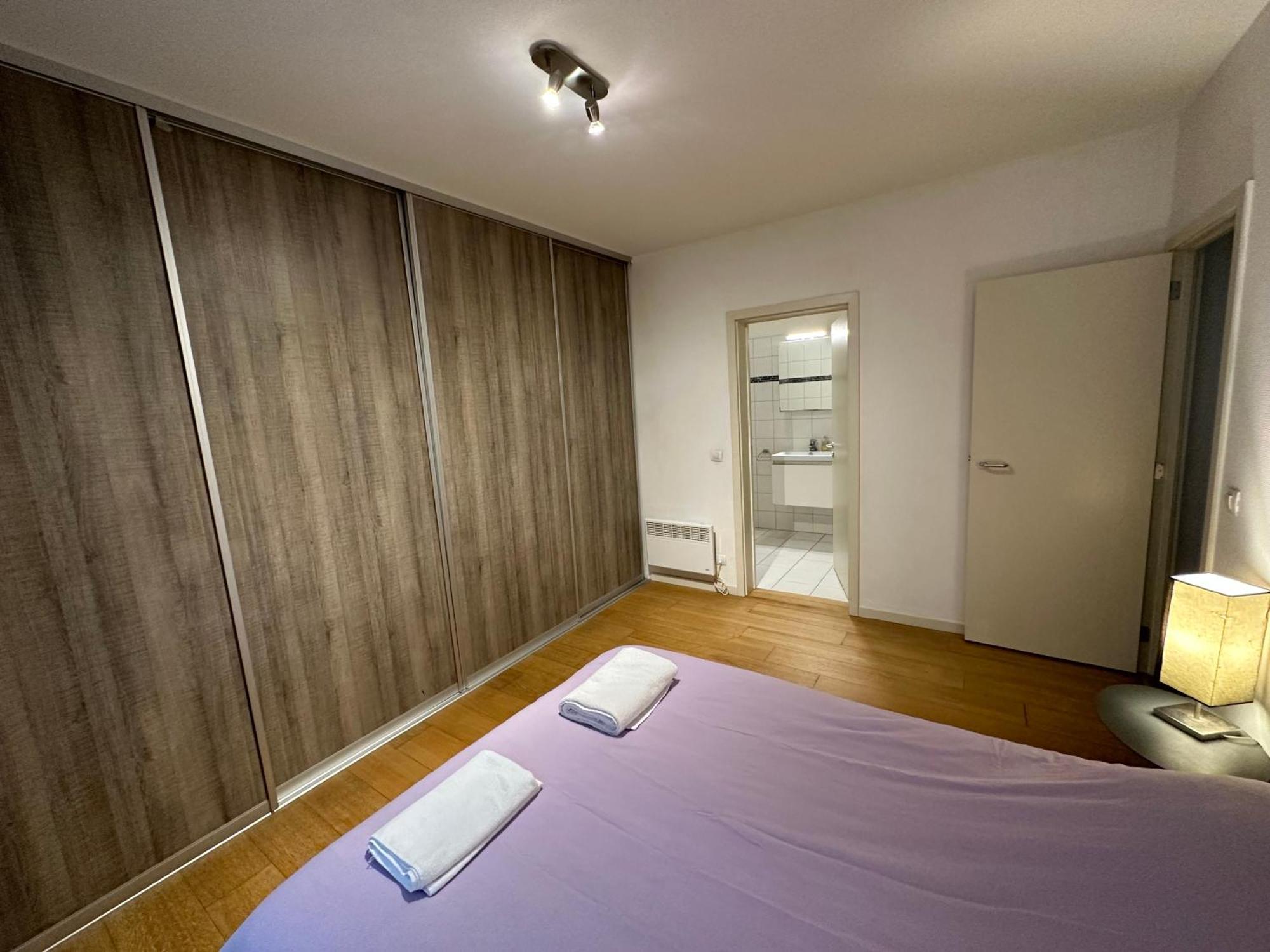 3 Bedroom Apartment In City Center With Balcony View Bryssel Exteriör bild